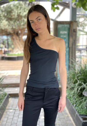 The mix shoulder tank