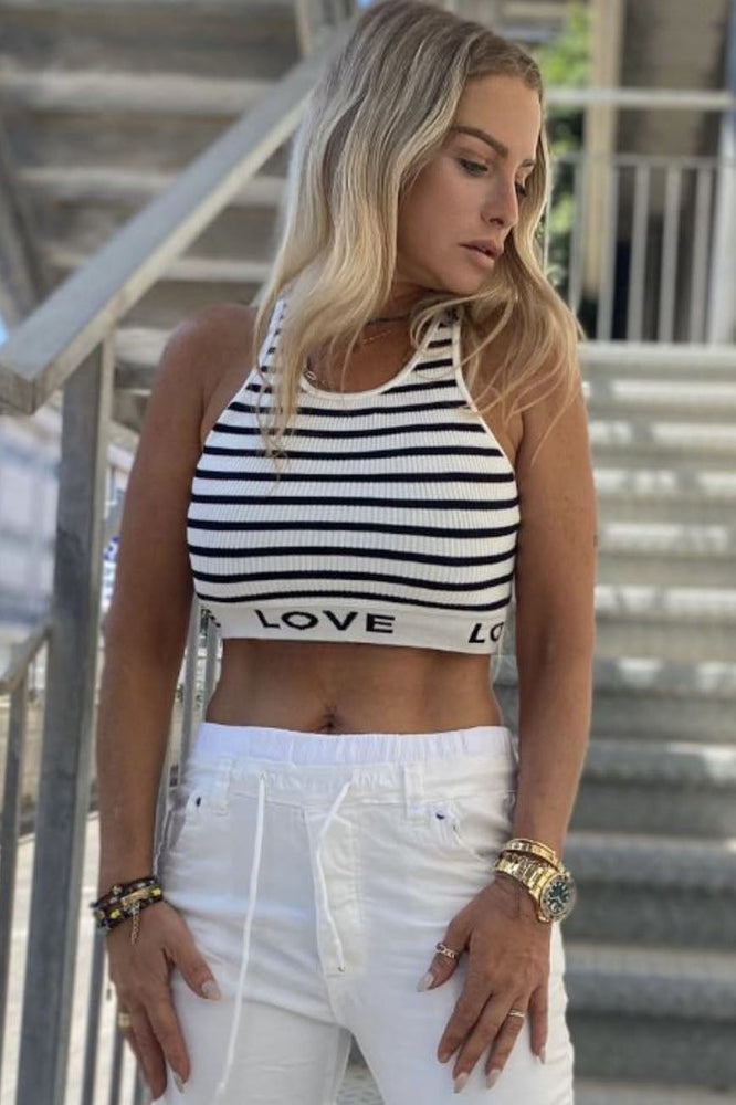 3D top stripe white