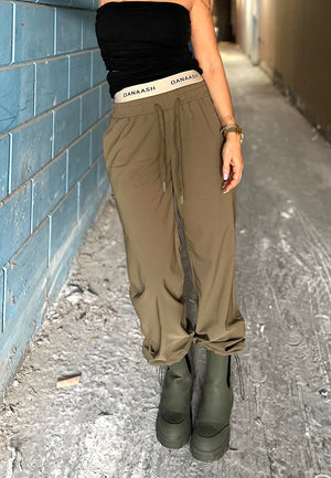 O logo winter pants